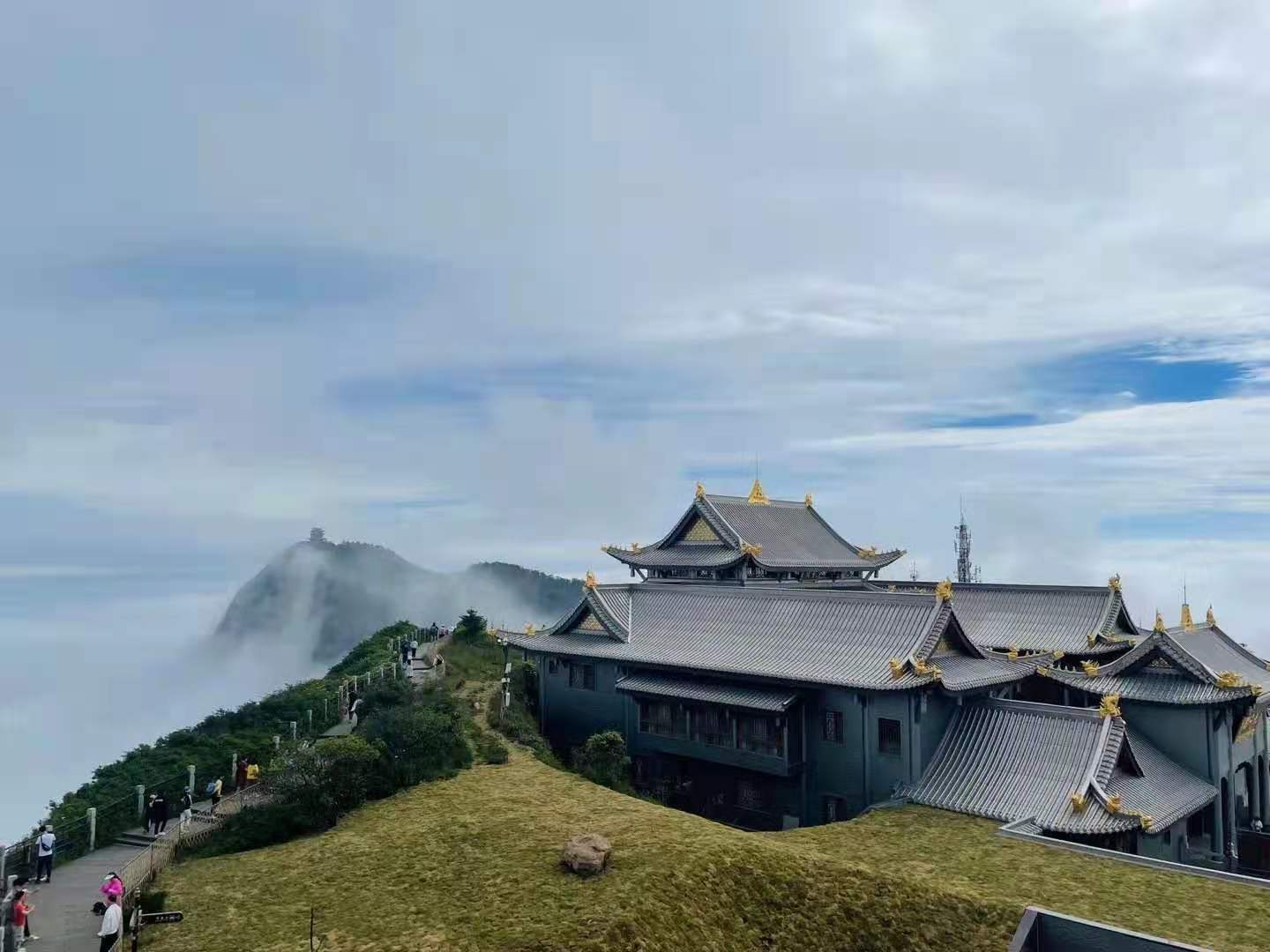 陽(yáng)光行、快樂(lè)游